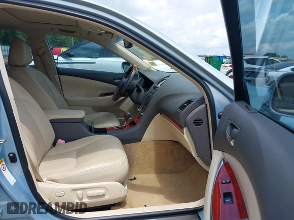 2012 Lexus ES 330 z VIN JTHBK1EG6C2475402, wystawiony jako IAAI lot #42244489 z przebiegiem 80 607 mil mil oraz . Historia ofert i sprzedaży dostępna na DreamBid. Obrazek 5.