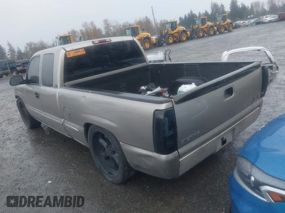2001 GMC Sierra 1500 SLE z VIN 2GTEC19V711312775, wystawiony jako IAAI lot #40762532 z przebiegiem 230 372 mil mil oraz . Historia ofert i sprzedaży dostępna na DreamBid. Obrazek 3.