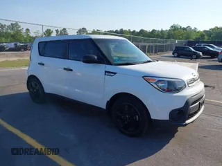 2018 Kia Soul with VIN KNDJN2A27J7907595, listed as a IAAI auction lot 42059298 with 129,565 mi miles. Bid and sale history available at carsss.com. Image 1.