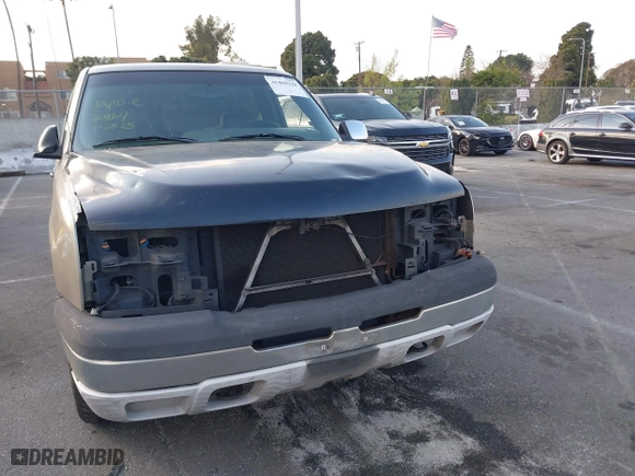 2003 Chevrolet Silverado 1500 with VIN 1GCEC14X23Z136737, listed as a IAAI auction lot 41469228 with 171,031 mi miles. Bid and sale history available at carsss.com. Image 6.