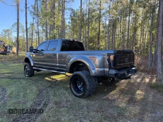 2019 Ford Super Duty F-450 DRW XL with VIN 1FT8W4DT0KEG17918, listed as a Copart auction lot 84912784 with 22,929 mi miles and Clean Title. Bid and sale history available at carsss.com. Image 3.