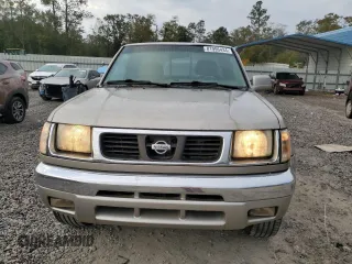 2000 Nissan Frontier XE z VIN 1N6ED26T5YC413840, wystawiony jako Copart lot #81996434 z przebiegiem 189 884 mil mil oraz Szkoda całkowita • Salvage title. Historia ofert i sprzedaży dostępna na DreamBid. Obrazek 5.