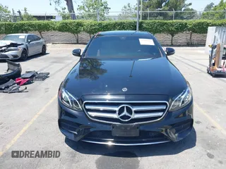 2017 Mercedes-Benz E 300 Luxury z VIN WDDZF4JB6HA116506, wystawiony jako IAAI lot #42316399 z przebiegiem 61 135 mil mil oraz . Historia ofert i sprzedaży dostępna na DreamBid. Obrazek 13.