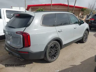 2022 Kia Telluride SX with VIN 5XYP5DHC5NG228051, listed as a IAAI auction lot 41964779 with 48,340 mi miles and . Bid and sale history available at carsss.com. Image 4.
