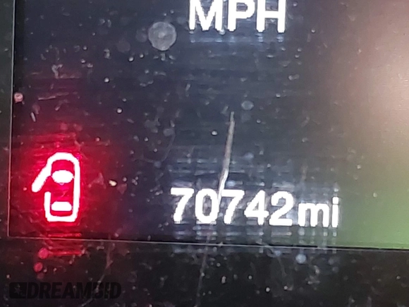 2018 Jeep Renegade Latitude with VIN ZACCJBBB9JPH28867, listed as a IAAI auction lot 41869702 with 70,742 mi miles and . Bid and sale history available at DreamBid. Image 15.