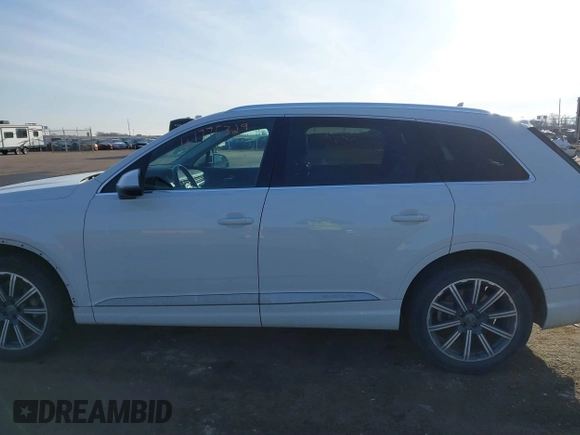 2017 Audi Q7 Premium Plus z VIN WA1LAAF75HD016214, wystawiony jako IAAI lot #41775329 z przebiegiem 87 049 mil mil oraz . Historia ofert i sprzedaży dostępna na DreamBid. Obrazek 14.