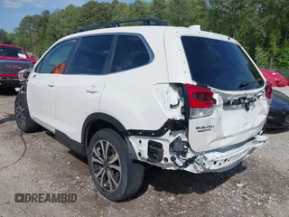 2022 Subaru Forester Limited with VIN JF2SKAPC3NH435825, listed as a IAAI auction lot 42080762 with 43,682 mi miles and . Bid and sale history available at DreamBid. Image 3.