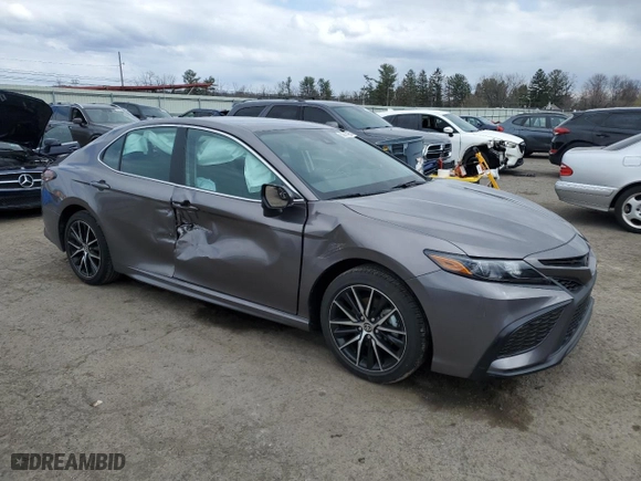 2024 Toyota Camry SE with VIN 4T1G11AK3RU260878, listed as a Copart auction lot 50914465 with 11,122 mi miles and Salvage Title. Bid and sale history available at carsss.com. Image 4.