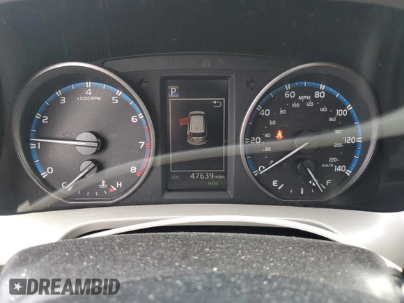 2018 Toyota RAV4 XLE with VIN 2T3WFREV3JW469307, listed as a Copart auction lot 57092295 with 47,639 mi miles and Salvage title. Bid and sale history available at DreamBid. Image 9.