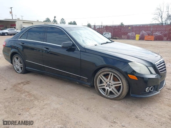 2010 Mercedes-Benz E-Class E 350 Luxury with VIN WDDHF8HB4AA124067, listed as a IAAI auction lot 41564877 with 164,266 mi miles. Bid and sale history available at carsss.com. Image 1.