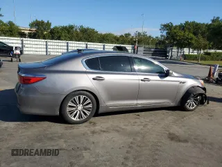 2016 Kia K900 Luxury with VIN KNALU4D3XG6031483, listed as a Copart auction lot 82570674 with 92,402 mi miles and Salvage Title. Bid and sale history available at carsss.com. Image 3.