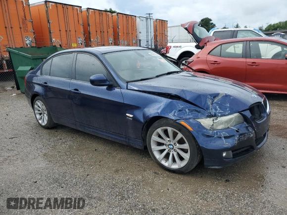 2011 BMW 3 Series 328i xDrive z VIN WBAPK5G57BNN27947, wystawiony jako Copart lot #60919184 z przebiegiem Nie podano mil oraz Szkody całkowita. Historia ofert i sprzedaży dostępna na DreamBid. Obrazek 4.