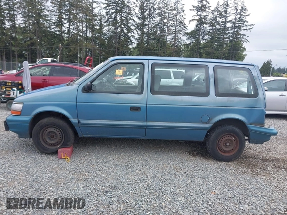 1995 Plymouth Voyager z VIN 2P4GH2536SR395683, wystawiony jako IAAI lot #42130674 z przebiegiem 136 117 mil mil oraz . Historia ofert i sprzedaży dostępna na DreamBid. Obrazek 14.