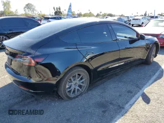 2023 Tesla Model 3 z VIN 5YJ3E1EA4PF706521, wystawiony jako Copart lot #49295465 z przebiegiem 25 026 mil mil oraz Szkoda całkowita • Salvage title. Historia ofert i sprzedaży dostępna na DreamBid. Obrazek 3.