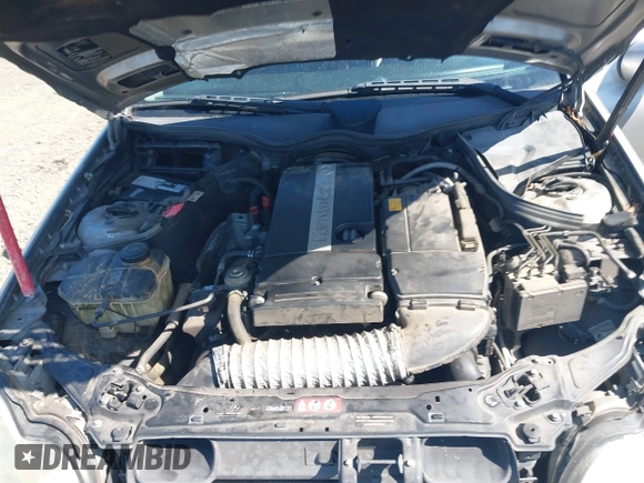 2005 Mercedes-Benz C 230 Kompressor z VIN WDBRF40J45F724055, wystawiony jako IAAI lot #42362897 z przebiegiem 234 922 mil mil oraz . Historia ofert i sprzedaży dostępna na DreamBid. Obrazek 10.