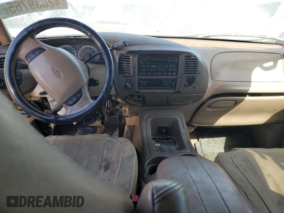 1999 Ford Expedition XLT with VIN 1FMPU18L2XLB76379, listed as a Copart auction lot 42839765 with Not provided miles and Non repairable. Bid and sale history available at DreamBid. Image 8.