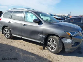 2017 Nissan Pathfinder SV with VIN 5N1DR2MN1HC621133, listed as a IAAI auction lot 41311239 with 107,851 mi miles. Bid and sale history available at carsss.com. Image 1.