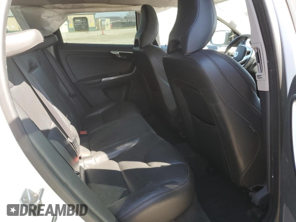 2017 Volvo XC60 Dynamic с VIN YV449MRR8H2085814, выставлен на аукционе Copart как лот 51128065 с пробегом 107 330 миль миль и Списание • Salvage title. История ставок и продаж доступна на DreamBid. Изображение 11.