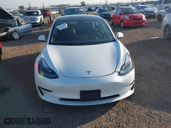 2021 Tesla Model 3 Long Range z VIN 5YJ3E1EB0MF936609, wystawiony jako IAAI lot #41599411 z przebiegiem 55 993 mil mil oraz . Historia ofert i sprzedaży dostępna na DreamBid. Obrazek 12.