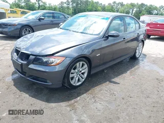 2006 BMW 3 Series 325i with VIN WBAVB17576NK31560, listed as a IAAI auction lot 42384770 with 186,091 mi miles and . Bid and sale history available at DreamBid. Image 2.