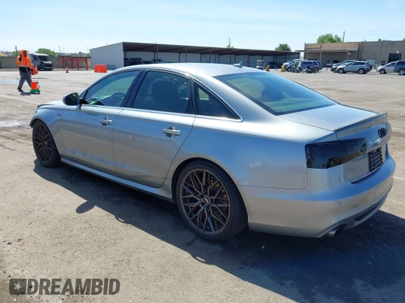 2013 Audi A6 Prestige z VIN WAUJGAFC2DN088630, wystawiony jako IAAI lot #42272569 z przebiegiem 110 324 mil mil oraz . Historia ofert i sprzedaży dostępna na DreamBid. Obrazek 3.
