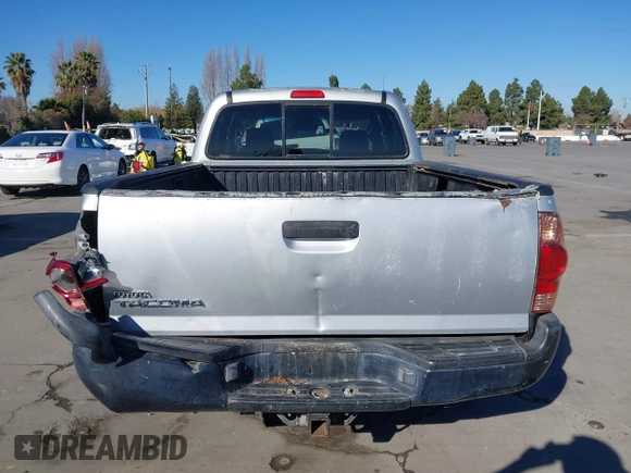2006 Toyota Tacoma z VIN 5TETX22N46Z292287, wystawiony jako IAAI lot #41347129 z przebiegiem 121 483 mil mil oraz . Historia ofert i sprzedaży dostępna na DreamBid. Obrazek 16.