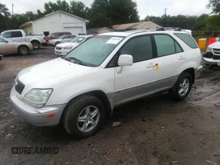 2001 Lexus RX 300 z VIN JTJHF10U110188231, wystawiony jako IAAI lot #42359458 z przebiegiem 236 462 mil mil oraz . Historia ofert i sprzedaży dostępna na DreamBid. Obrazek 2.
