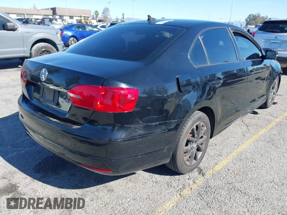 2012 Volkswagen Jetta SE with VIN 3VWDP7AJ9CM417967, listed as a IAAI auction lot 41385194 with 222,344 mi miles and . Bid and sale history available at DreamBid. Image 4.