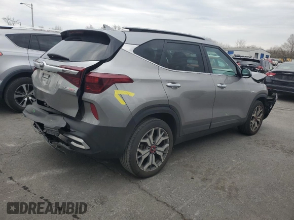 2021 Kia Seltos SX with VIN KNDETCA29M7188710, listed as a Copart auction lot 50831985 with 46,881 mi miles and Salvage Title. Bid and sale history available at carsss.com. Image 3.