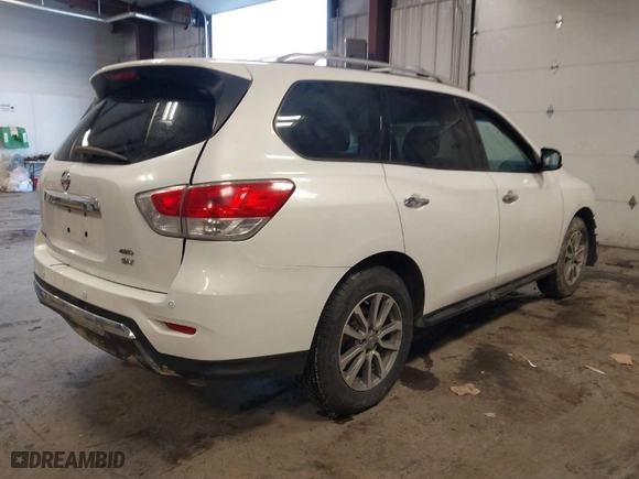 2014 Nissan Pathfinder Platinum with VIN 5N1AR2MM7EC600891, listed as a IAAI auction lot 41550566 with 204,008 mi miles. Bid and sale history available at carsss.com. Image 4.