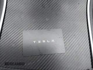 2019 Tesla Model 3 Long Range z VIN 5YJ3E1EBXKF442335, wystawiony jako IAAI lot #42240884 z przebiegiem 28 283 mil mil oraz . Historia ofert i sprzedaży dostępna na DreamBid. Obrazek 11.