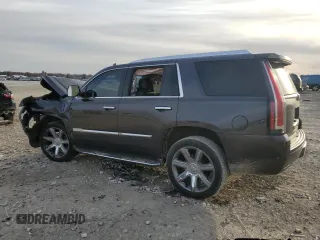 2016 Cadillac Escalade Luxury Collection z VIN 1GYS4BKJ6GR205157, wystawiony jako Copart lot #49581205 z przebiegiem Nie podano mil oraz Nie do naprawy • Non repairable. Historia ofert i sprzedaży dostępna na DreamBid. Obrazek 2.