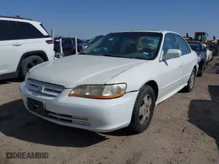 2002 Honda Accord Sdn EX w/Leather with VIN 1HGCG16582A084178, listed as a IAAI auction lot 41725057 with 191,487 mi miles. Bid and sale history available at carsss.com. Image 2.
