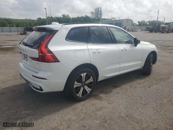 2024 Volvo XC60 Recharge Plug-In Hybrid Core Dark Theme with VIN YV4H60DK1R1723325, listed as a Copart auction lot 63194634 with 2,449 mi miles and Salvage Title. Bid and sale history available at carsss.com. Image 3.