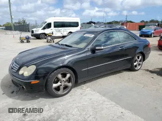 2005 Mercedes-Benz CLK-Class 3.2L with VIN WDBTJ65J55F157718, listed as a Copart auction lot 45033595 with 153,639 mi miles and Salvage Title. Bid and sale history available at carsss.com. Image 1.