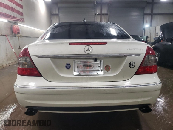 2009 Mercedes-Benz E-Class Luxury 3.5L with VIN WDBUF56X39B421390, listed as a Copart auction lot 47384395 with 125,642 mi miles and Salvage Title. Bid and sale history available at carsss.com. Image 6.