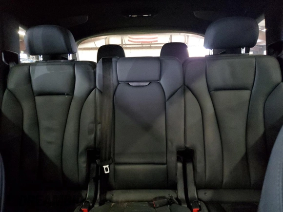 2020 Audi Q7 Premium Plus z VIN WA1LJAF76LD008485, wystawiony jako Copart lot #41886913 z przebiegiem 25 684 mil mil oraz . Historia ofert i sprzedaży dostępna na DreamBid. Obrazek 10.