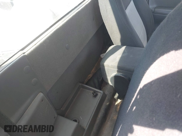 2005 Ford Ranger XL with VIN 1FTYR10U55PA37030, listed as a IAAI auction lot 42055725 with 131,321 mi miles and . Bid and sale history available at DreamBid. Image 8.