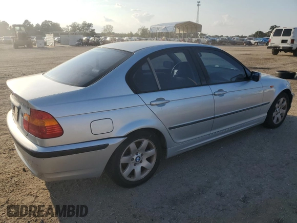 2003 BMW 3 Series 325i with VIN WBAAZ33433PH35903, listed as a Copart auction lot 71202564 with 116,302 mi miles and Clean Title. Bid and sale history available at carsss.com. Image 3.