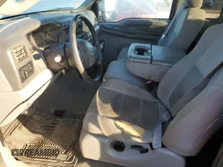 2004 Ford F-250 XL with VIN 1FTNX21L14EC45372, listed as a Copart auction lot 43745835 with 288,130 mi miles and Salvage title. Bid and sale history available at DreamBid. Image 7.