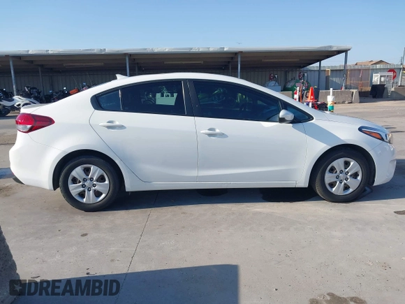 2017 Kia Forte LX with VIN 3KPFK4A7XHE112475, listed as a IAAI auction lot 40762895 with 61,394 mi miles. Bid and sale history available at carsss.com. Image 13.