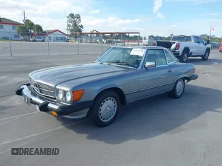 1988 Mercedes-Benz 560 SL with VIN WDBBA48D0JA088479, listed as a IAAI auction lot 41272731 with 91,858 mi miles and . Bid and sale history available at DreamBid. Image 17.