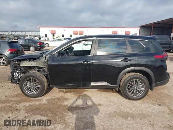 2024 Nissan Rogue S z VIN 5N1BT3AA7RC728592, wystawiony jako IAAI lot #42117877 z przebiegiem 25 299 mil mil oraz . Historia ofert i sprzedaży dostępna na DreamBid. Obrazek 15.