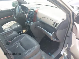 2004 Toyota Sienna XLE with VIN 5TDZA22C94S074818, listed as a IAAI auction lot 42444765 with Not provided miles and . Bid and sale history available at DreamBid. Image 5.