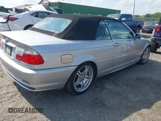 2002 BMW 3 Series 330Ci with VIN WBABS53492JU92293, listed as a IAAI auction lot 42124178 with 202,711 mi miles and . Bid and sale history available at carsss.com. Image 4.