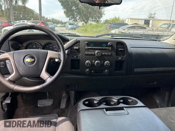 2013 Chevrolet Silverado 1500 LT with VIN 3GCPCSEA9DG215414, listed as a Copart auction lot 76802894 with 230,791 mi miles and Clean Title. Bid and sale history available at DreamBid. Image 9.