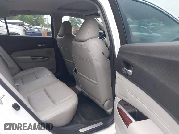 2015 Acura TLX V6 Tech with VIN 19UUB2F55FA024728, listed as a IAAI auction lot 41933939 with 185,413 mi miles. Bid and sale history available at carsss.com. Image 8.