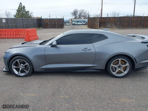 2022 Chevrolet Camaro ZL1 with VIN 1G1FK1R65N0126050, listed as a IAAI auction lot 41812386 with 20,197 mi miles. Bid and sale history available at carsss.com. Image 14.