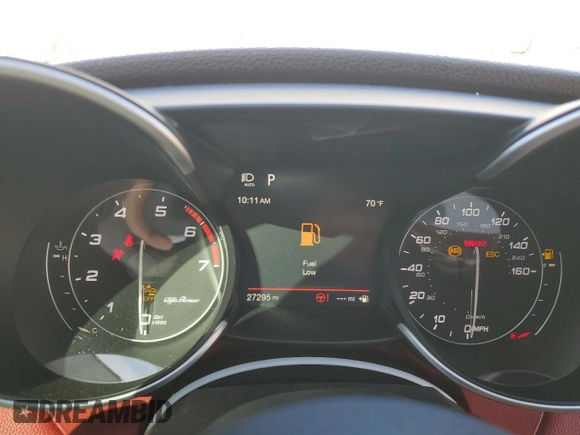 2019 Alfa Romeo Giulia Ti Sport with VIN ZARFAMBN8K7605679, listed as a Copart auction lot 80492424 with 27,295 mi miles and Salvage Title. Bid and sale history available at carsss.com. Image 9.