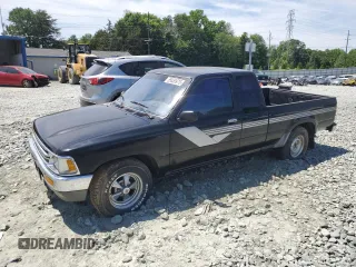 1989 Toyota Pickup z VIN JT4RN93SXK5002435, wystawiony jako Copart lot #55853975 z przebiegiem 69 780 mil mil oraz Czysty tytuł • Clean title. Historia ofert i sprzedaży dostępna na DreamBid. Obrazek 1.